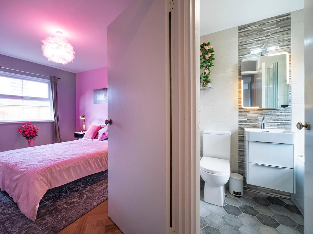 Pass The Keys - 2br Luxury With Jacuzzi Bath Apartment