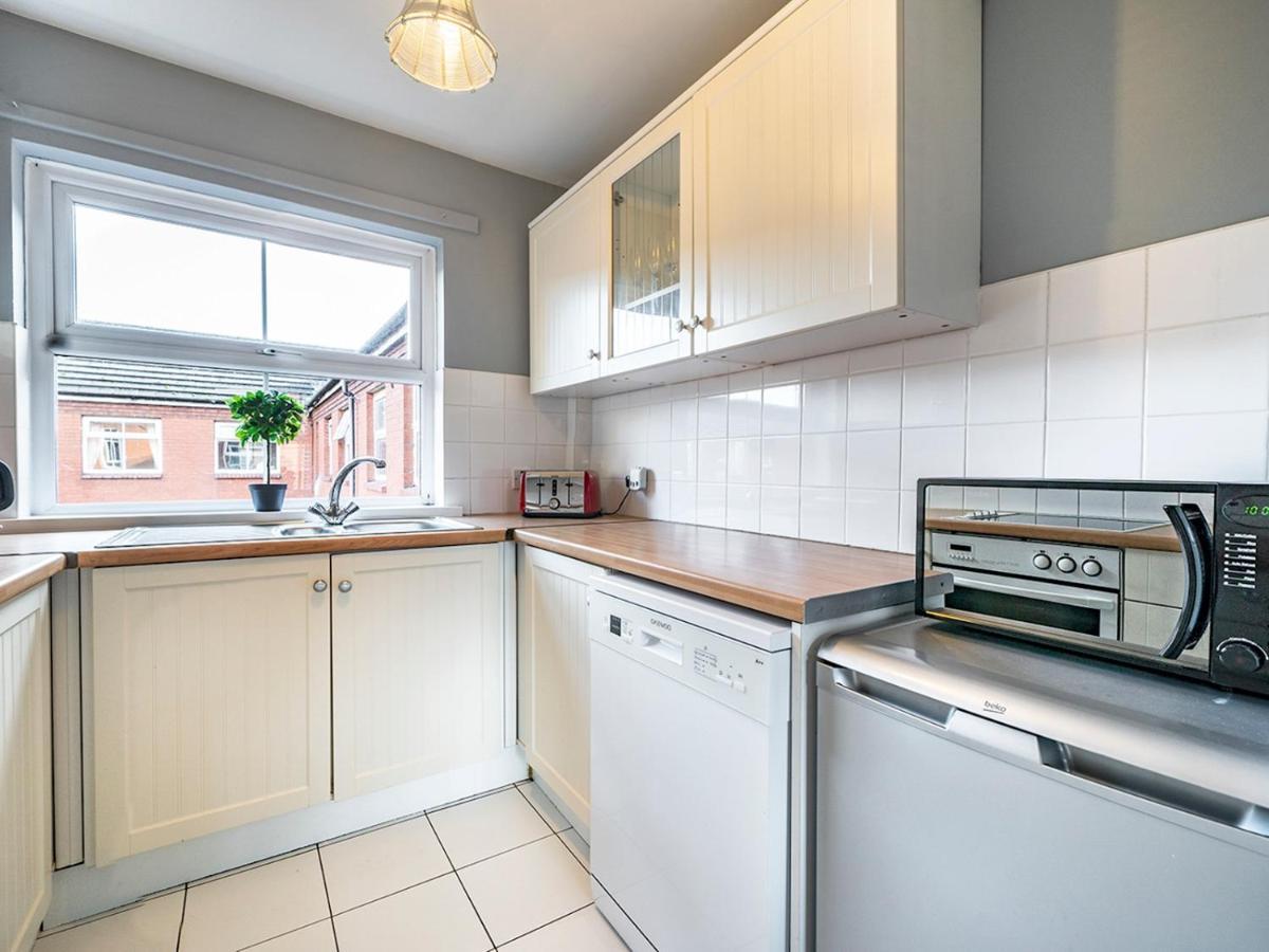 Pass The Keys - 2br Luxury With Jacuzzi Bath *