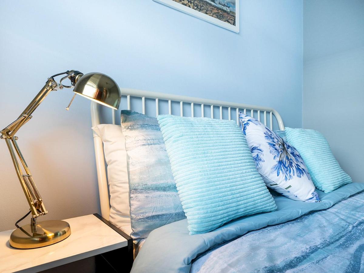 Pass The Keys - 2br Luxury With Jacuzzi Bath Apartment
