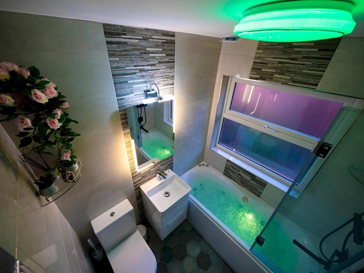 Appartement Pass The Keys - 2br Luxury With Jacuzzi Bath Belfast